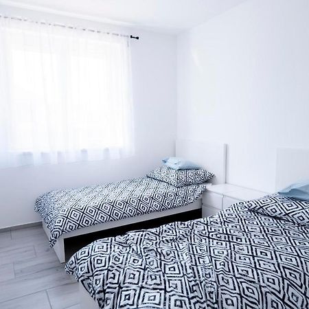 Vivien Vendeghaz 2 Apartment Ordacsehi Bagian luar foto